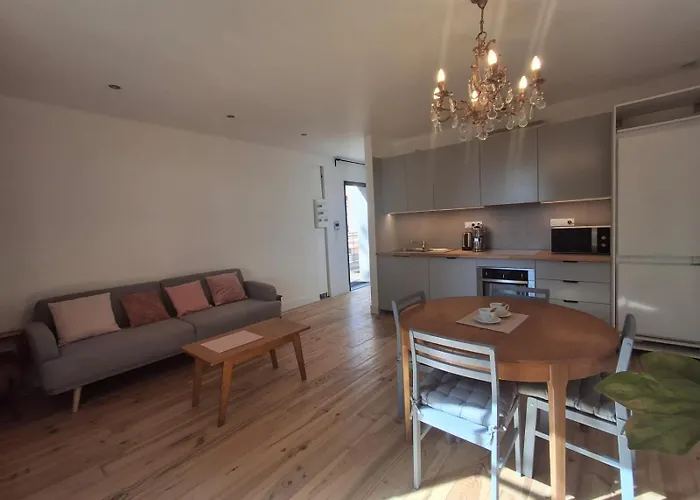 Evasions-derobade, Centre-ville, Gare Apartmán *